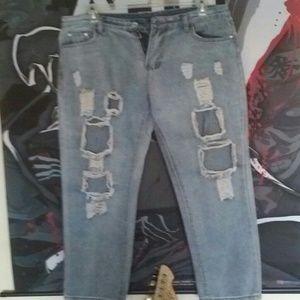 NWOT Faded Ripped Boyfriend Jeans BRAND NEW 😺